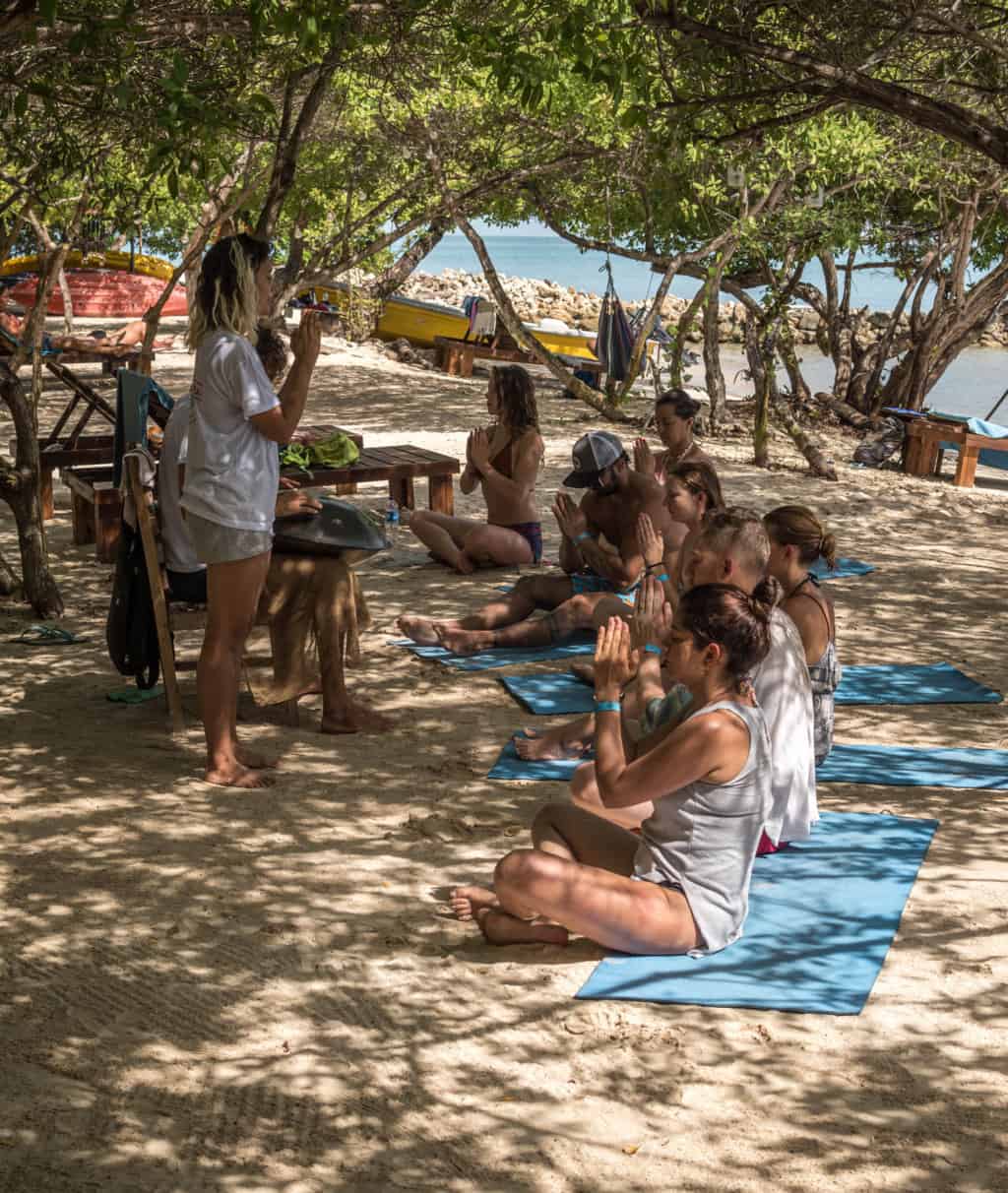 What to do in Isla Múcura?