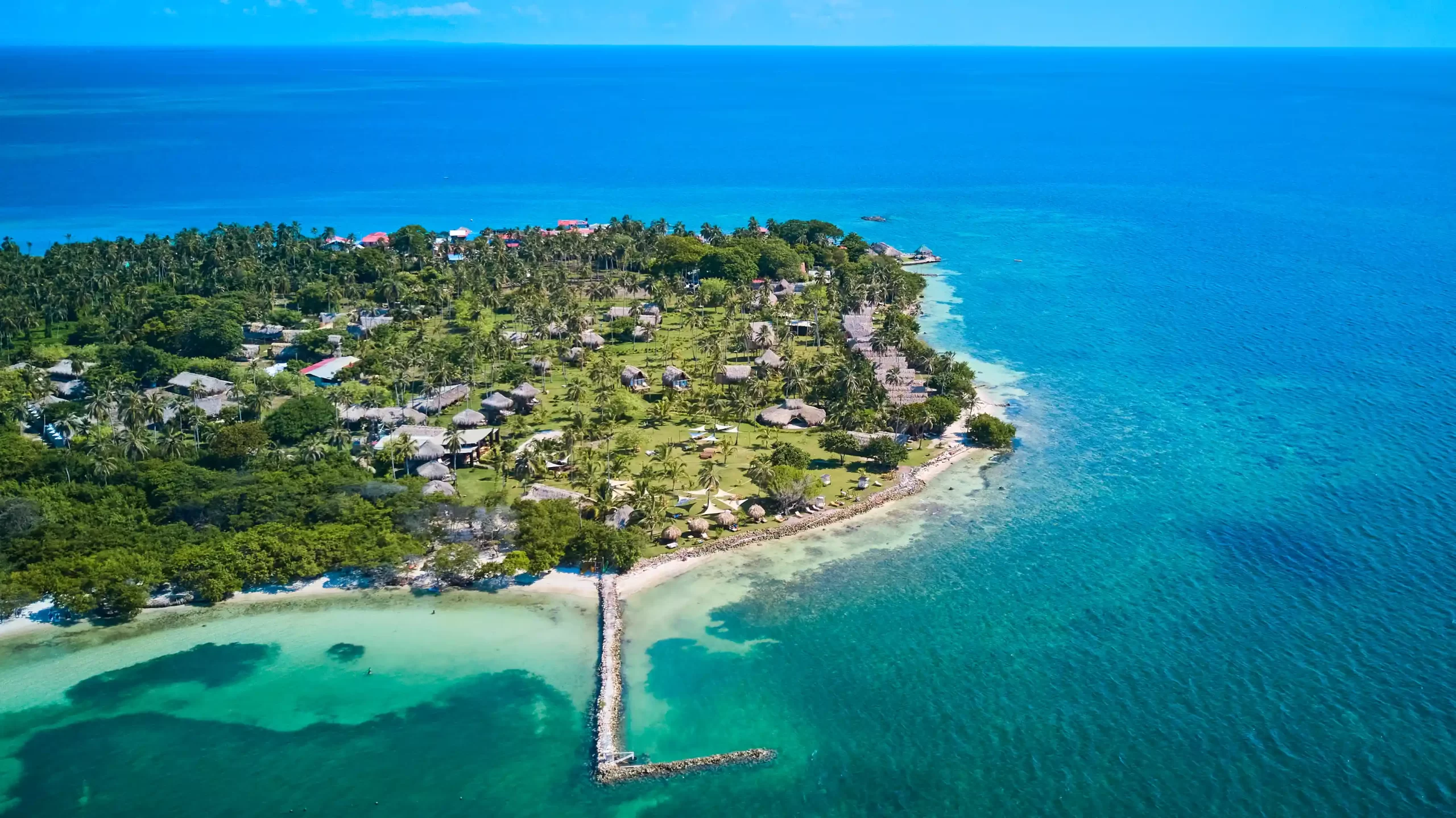 Vista aérea del mejor hotel en isla múcura