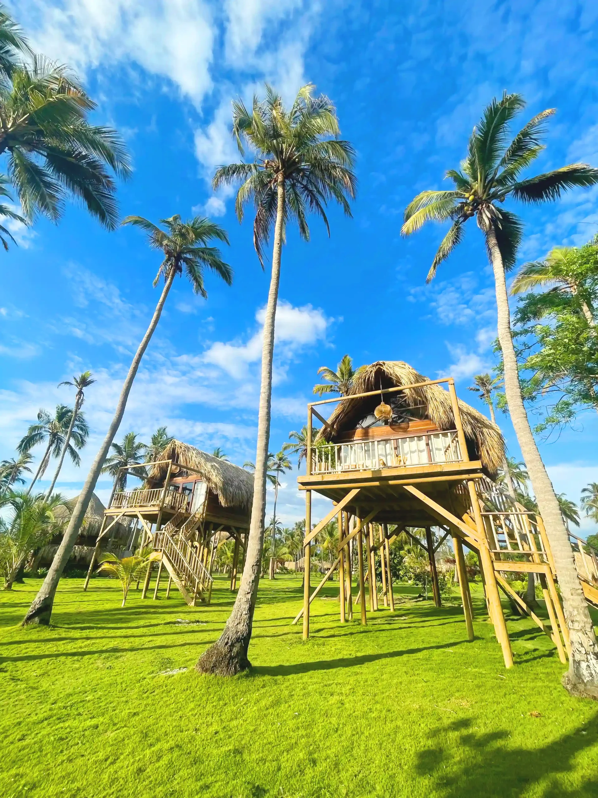 kiosko elevado en el hotel isla mucura, uno de los mejroes alojamientos del hotel