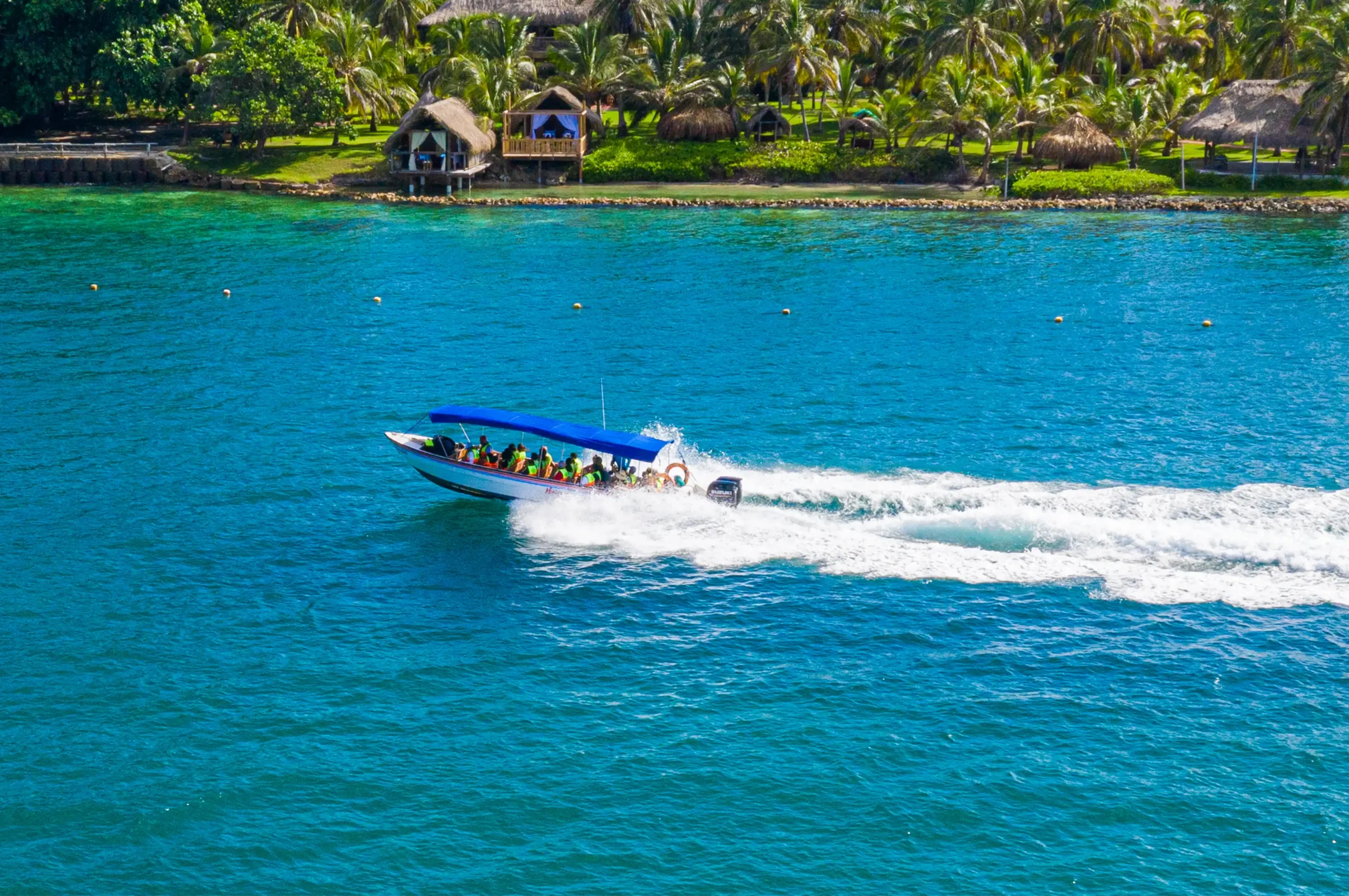 como llegar al hotel isla mucura