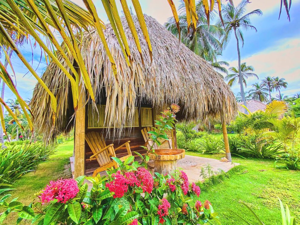 Can you camp on Isla Múcura?