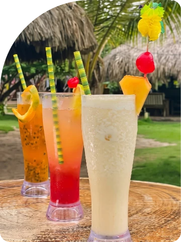 Cocktails at Bar Brisas