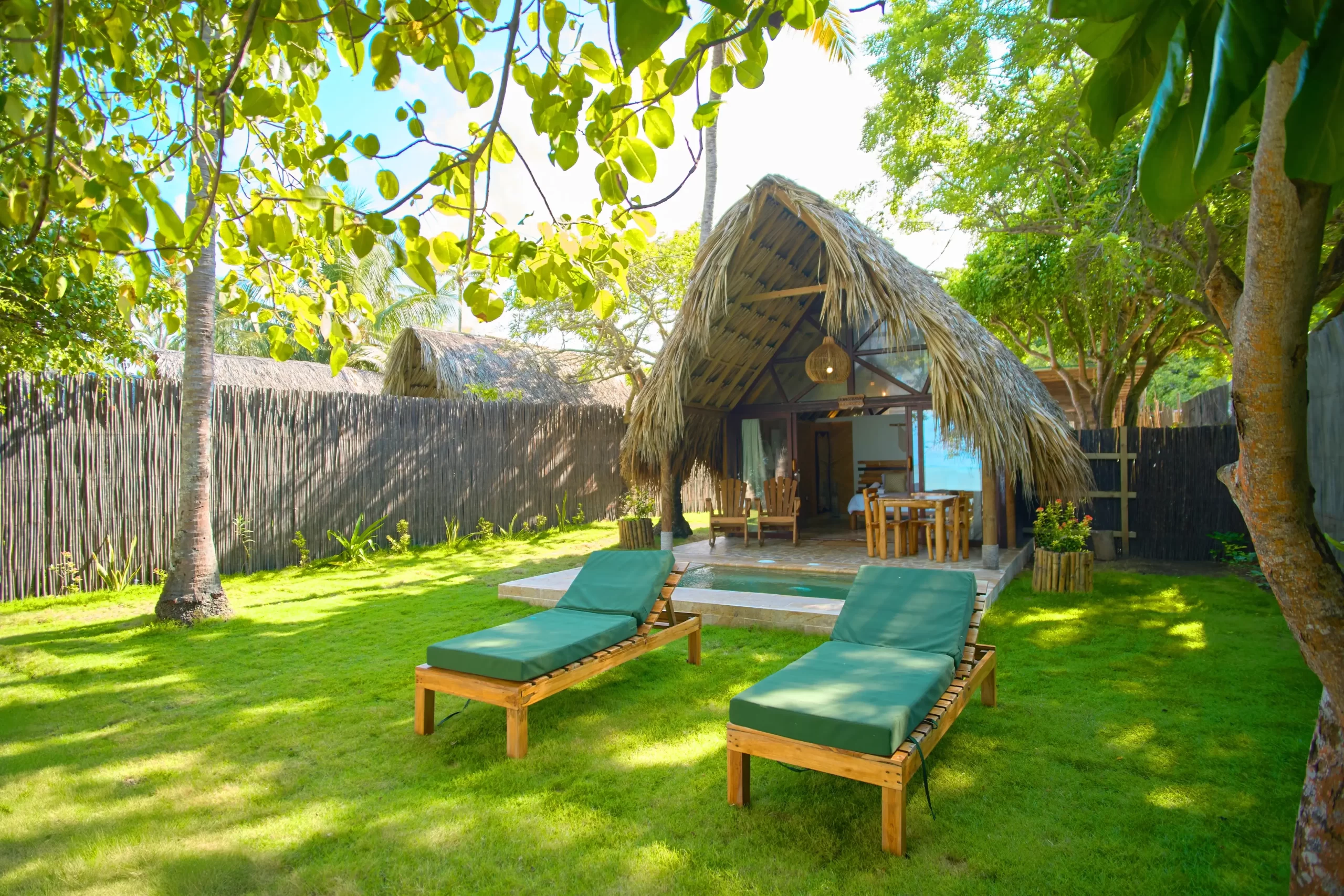 Bungalow Deluxe Pool frente al mar